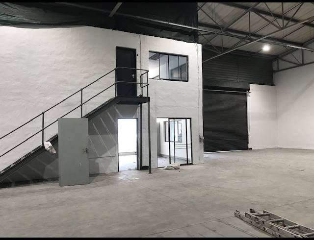 1,200M² WAREHOUSE TO LET IN RIVERHORSE VALLEY